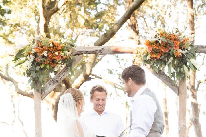 Outer Banks Wedding Planner - Beach Wedding - OBX Wedding - Manteo Wedding - Elizabethan Gardens