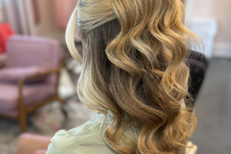 Blonde Half Up