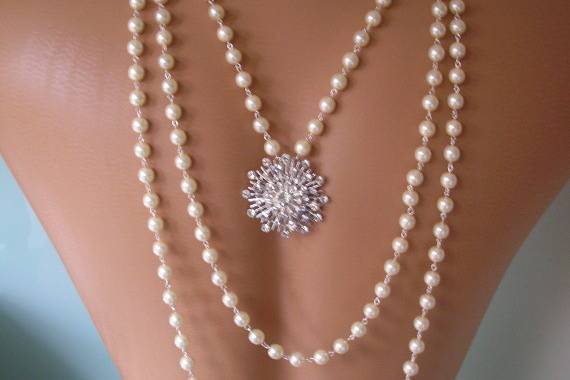 Custom handmade pearl bridal backdrop necklace with ornate rhinestone clasp and rhinestone back pendant detail.  This necklace can be customised to your own personal specifications by Crystalpearl on Etsy.
