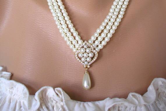 Stunning vintage 3-strand pearl drop necklace with matching earrings by Crystalpearl on Etsy.