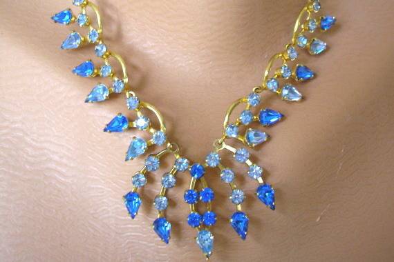 Attractive vintage two tone blue rhinestone and gold tone bridal necklace by Crystalpearl on Etsy.