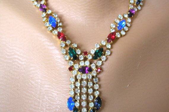 Fabulous vintage Art Deco style multicoloured rhinestone bridal necklace by Crystalpearl on Etsy.  The perfect match for your Art Deco or Great Gatsby style wedding.