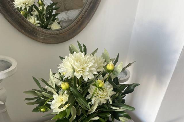 White Dahlia Bridal Bouquet wi