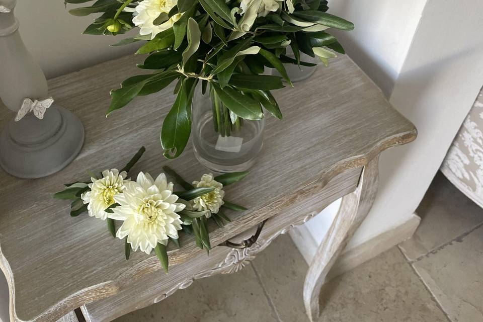 Candlelit Guest Book Table wit