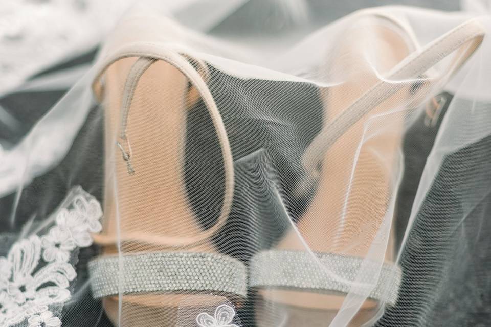 Shooes and veil detail shot