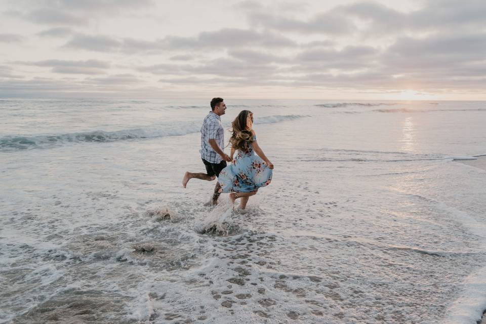 BEACH ENGAGEMENT SESSION