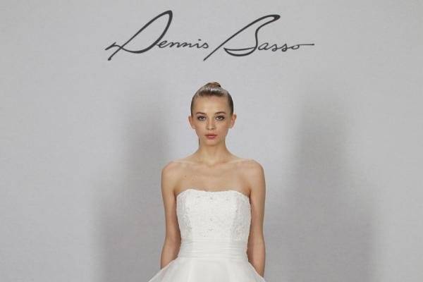 Dennis Basso 1130
Strapless ball gown in organza