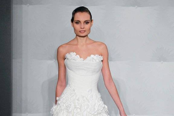MARK ZUNINO
Sweetheart Princess Ball Gown in Chantilly Lace