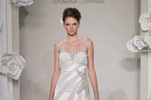 PNINA TORNAI
Sweetheart Sheath Gown in Silk Charmeuse