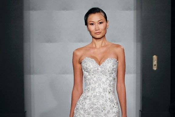 MARK ZUNINO
Sweetheart Mermaid Gown in Silk Duchess Satin