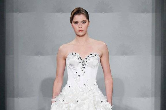 MARK ZUNINO
Sweetheart Princess Ball Gown in French Lace