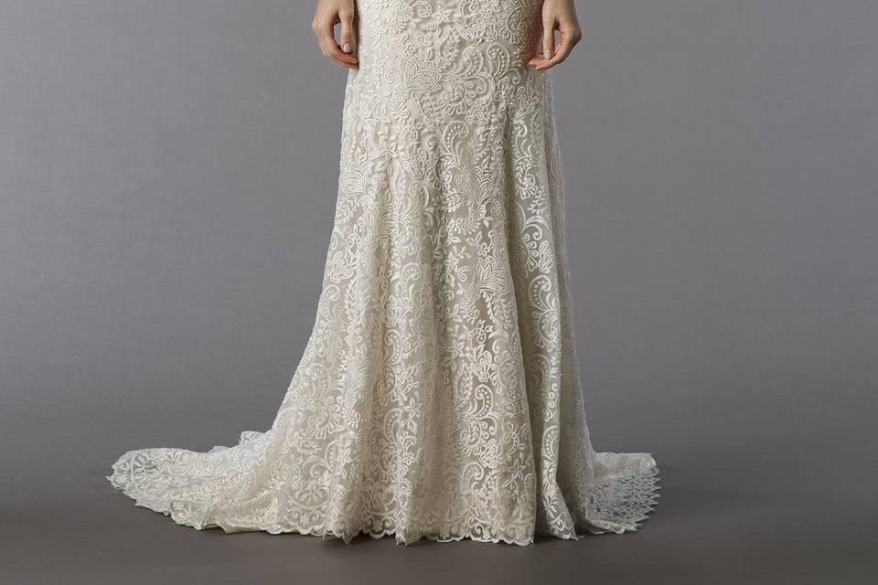 Danielle Caprese for Kleinfeld	Style	113059	<br>	Off White, lace sheath