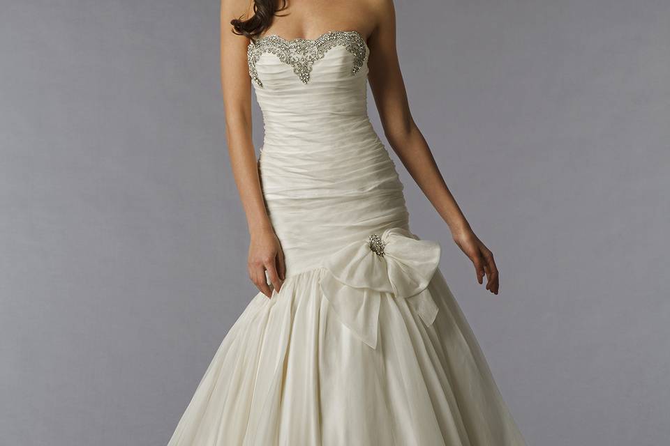 Pnina Tornai	Style	4222	<br>	Off White, organza beaded A-line