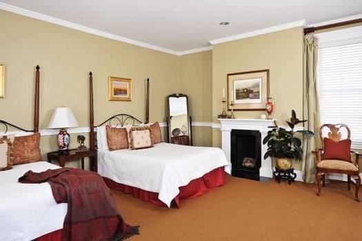 Presidents' Quarters Inn