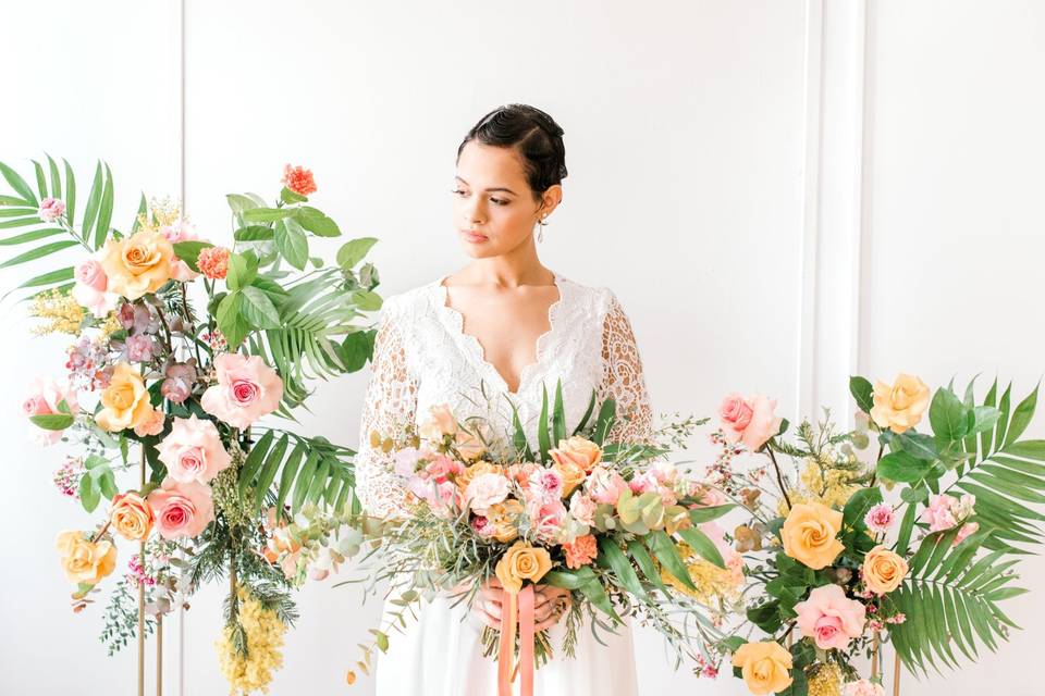 Large tropical modern ceremony