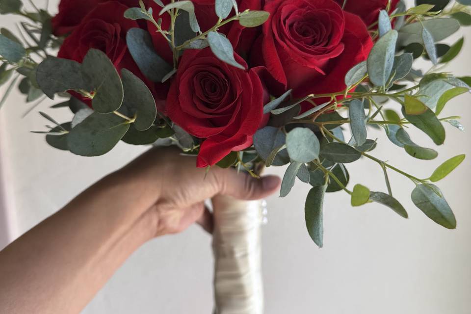 Red Roses & Greens