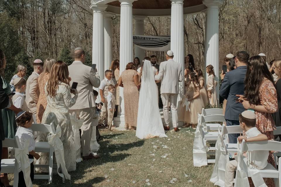 The Valora Oak Estate