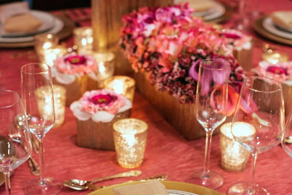 Pink and red centerpiece