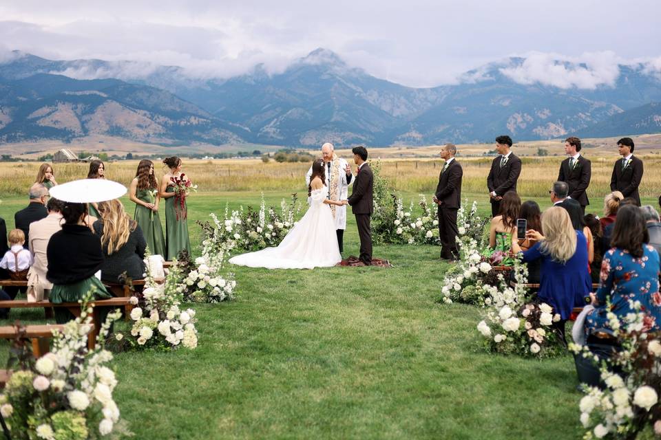 Mountain Backdrop Vows