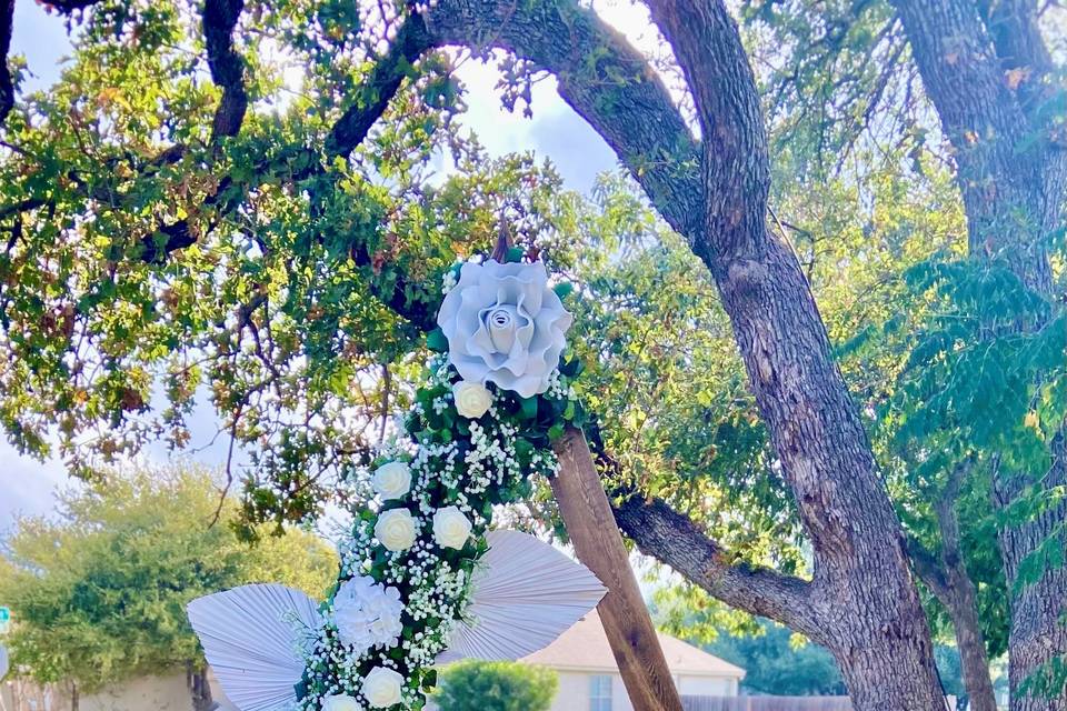 Triangle floral design