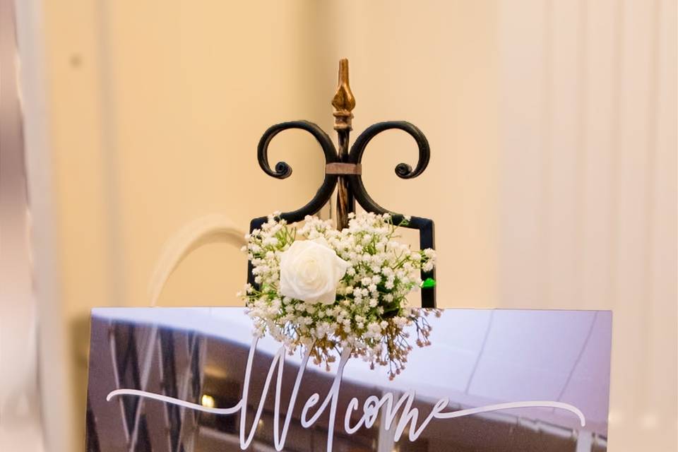 Welcome sign