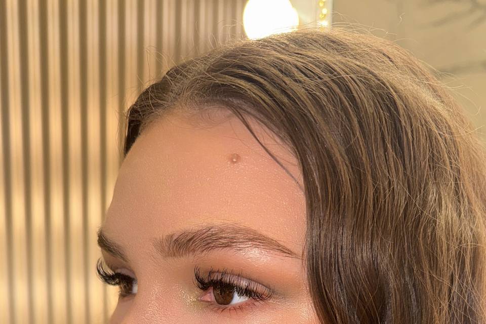 Dewy skin