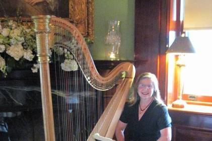 Margaret Sanzo Sneddon, Harpist