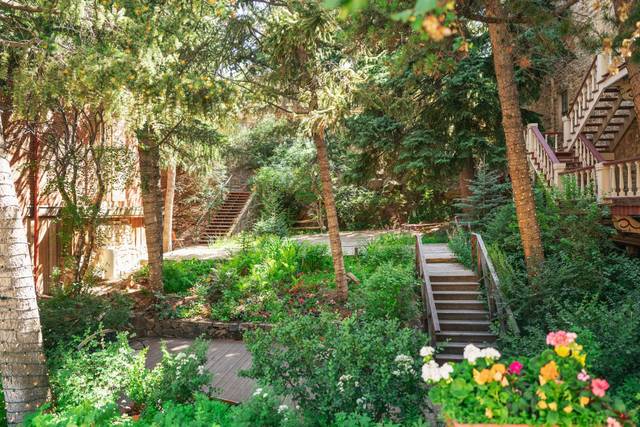 Gardens.jpg