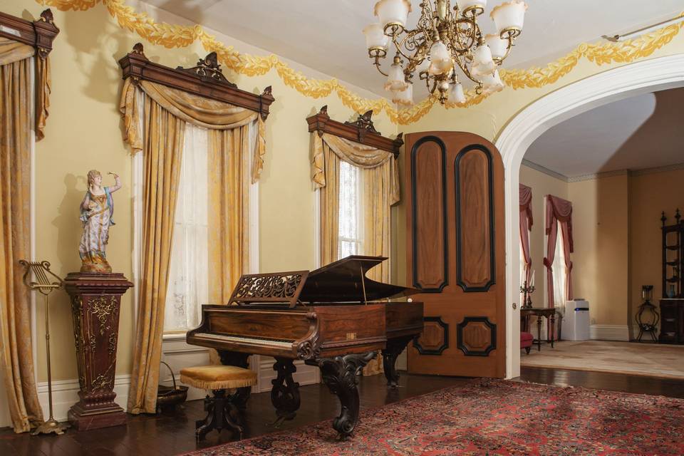 Piano parlor.jpg