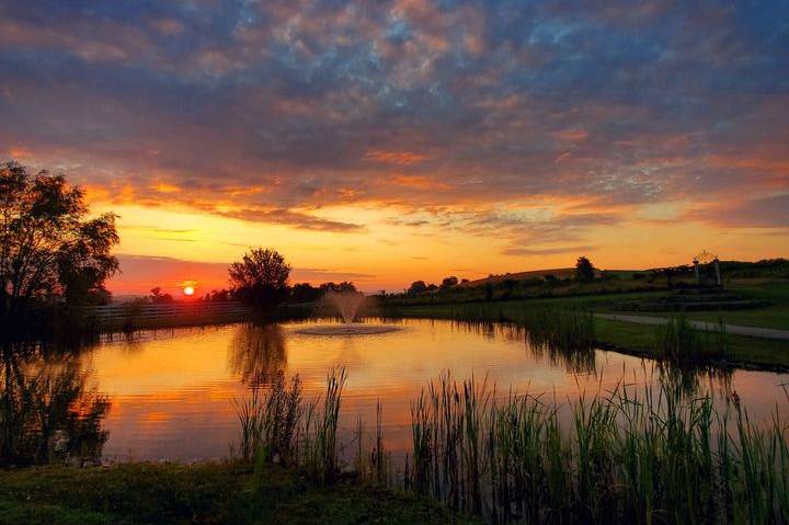 Chelsea Sun Inn - Barn & Farm Wedding Venues - Mount Bethel, PA ...