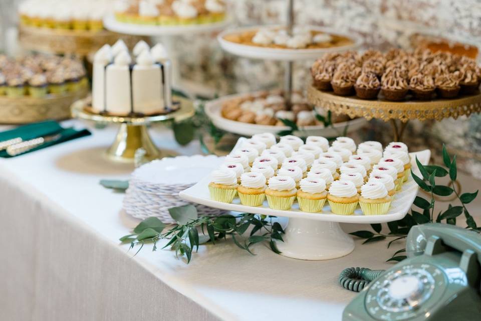 Cake & Dessert Tables