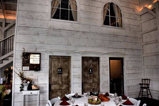 THE WHITE BARN AT LUCAS FARM