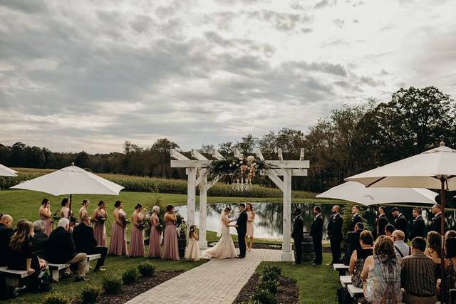 THE WHITE BARN AT LUCAS FARM