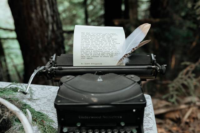 Vintage Welcome table Touch