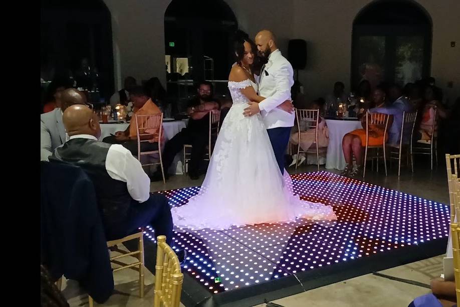 First Dance at 360 Yacht Haven