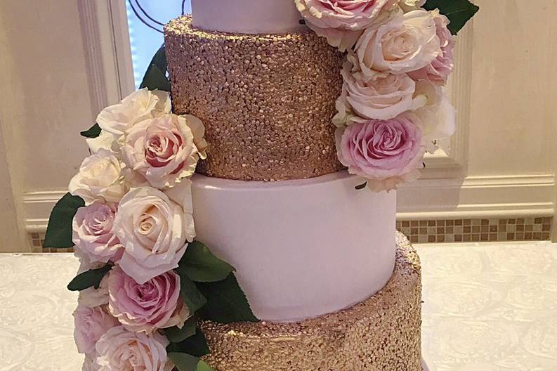 Gold sequins wedding cake.