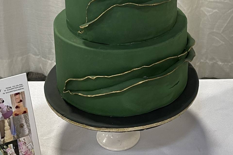 Deep green wedding cake