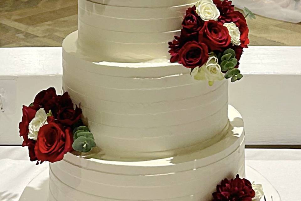 Holiday wedding cake