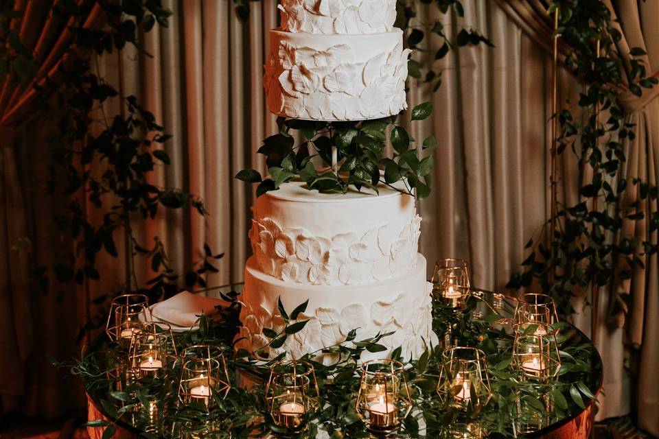 Greenery wedding cake