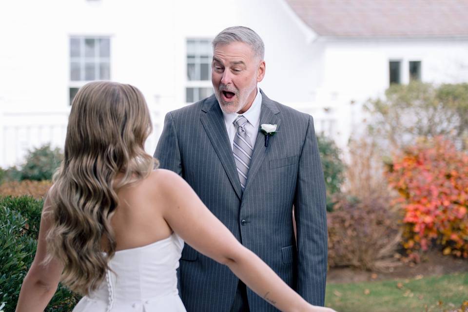 Father and daughter first look