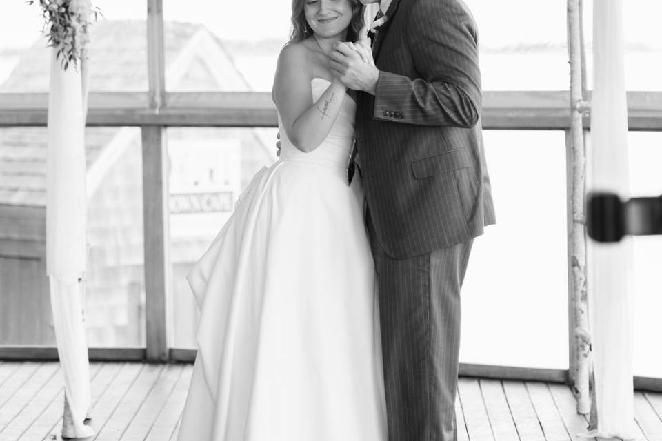 Father and daughter first danc
