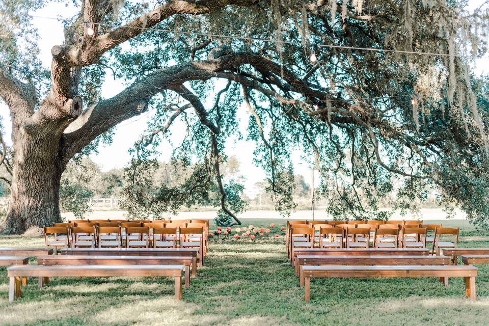 An oak altar