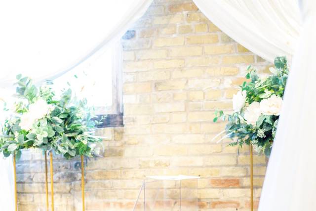 Gallery Wedding Stage Setup