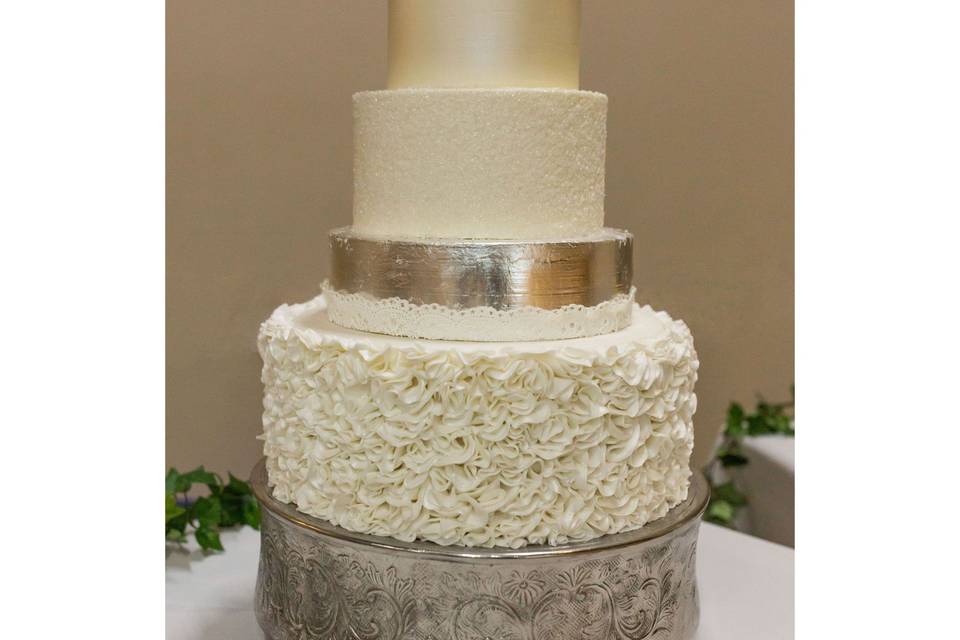 Classic wedding cake