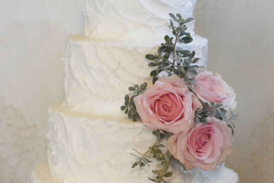 Rustic wedding cake