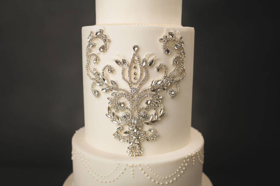 White Elegance Cake