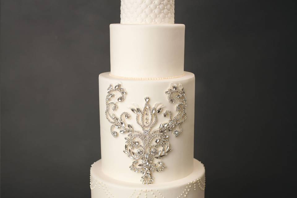 White Elegance Cake