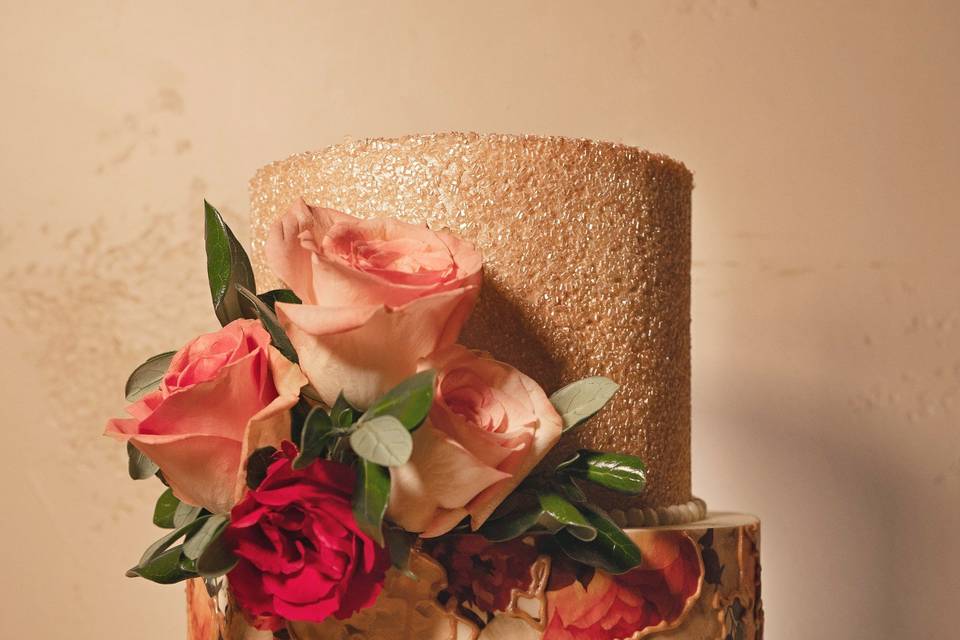 Simple Elegant Wedding Cake