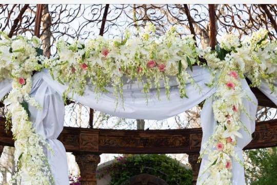 Ellen & Kimberly Bebo Styedl by Andrea's Fashions & A Bride By Samantha. Westlake Village Inn April 2018