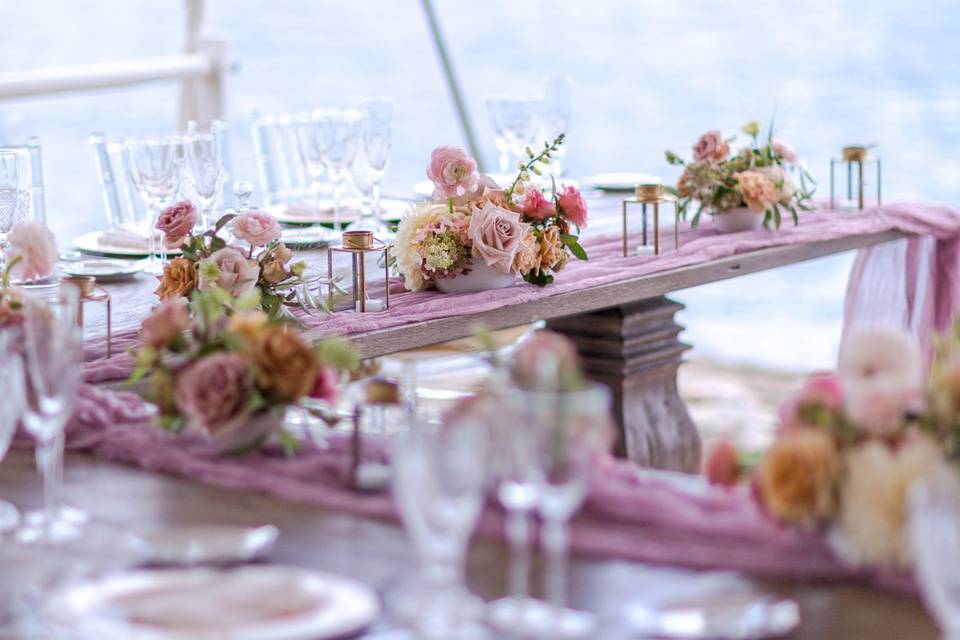 Mauve table runner